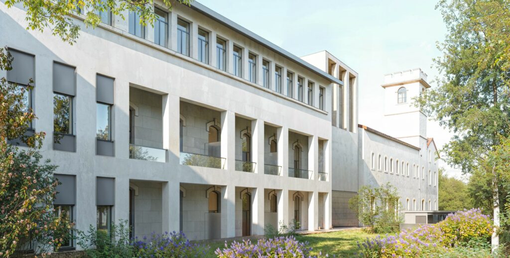Arles, Ancien collège mistral Loi Malraux